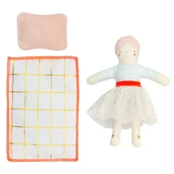 Meri-Meri Meri Meri Matilda Mini Suitcase Doll (Pack Of 1) 12 Meri-Meri Meri Meri Matilda Mini Suitcase Doll (Pack Of 1) -Barbie Store GUEST 4ac5127c a346 45d6 80a3 b6dae580e4c9