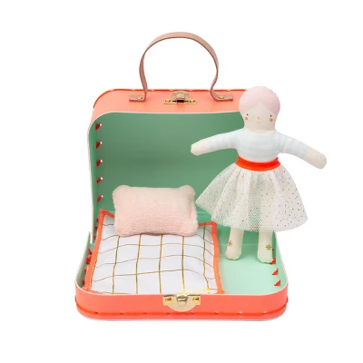 Meri-Meri Meri Meri Matilda Mini Suitcase Doll (Pack Of 1) 7 Meri-Meri Meri Meri Matilda Mini Suitcase Doll (Pack Of 1) - Image 5